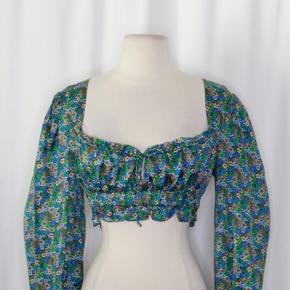 FOR LOVE AND LEMONS Alisa Top Floral Cropped Milkmaid Satin Smocked Small - Picture 4 of 14